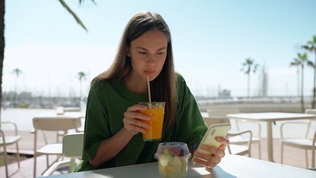 ХОЧЕШЬ ПОХУДЕТЬ? ИЗБЕГАЙ ЭТОГО! Неочевидные продукты, которые нельзя есть во время диеты смотреть онлайн