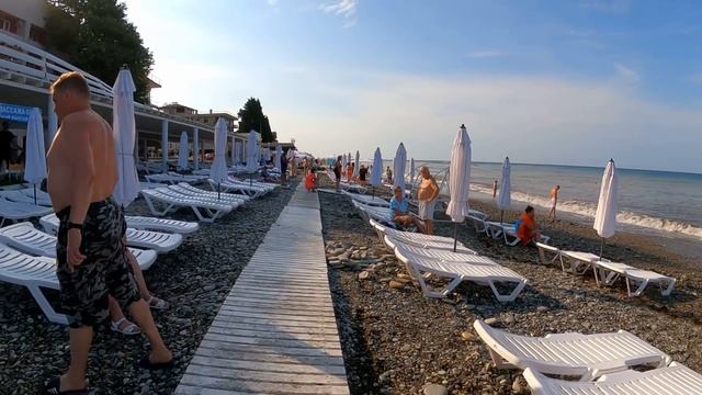 Утро после ночного дождя! 08.08.2021. Маленькое волнение моря , но солнце за нас?ЛАЗАРЕВСКОЕ СЕГОДН