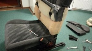 Honda CR-V RD-1_Снятие обивки переднего сиденья. Установка универсального подлокотника