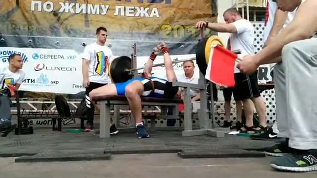 Награждение за 2 место!
За первое Наташа не успела снять,но будут фото! смотреть онлайн