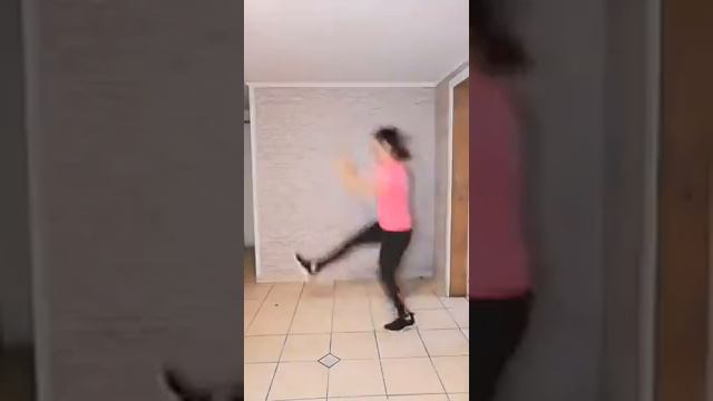 Zumba con Valentina Santorsa. #EntrenaEnCasa смотреть онлайн