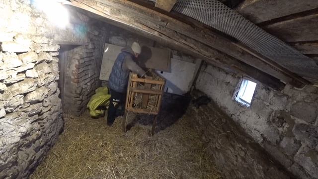 Будни деревенщины ? Никаких чуств нет! Живем, как можем..