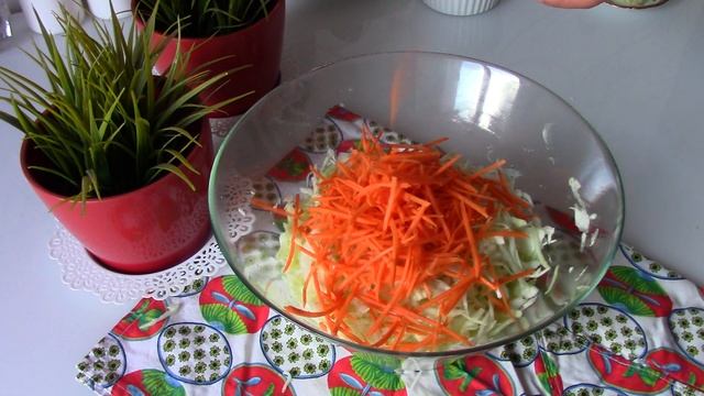 Острая Капуста БЫСТРОГО ПРИГОТОВЛЕНИЯ! Сочная и Хрустящая:) Вкусный Салат Из Капусты смотреть онлайн
