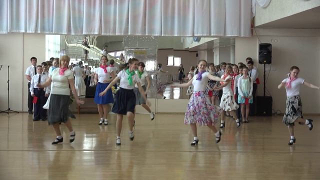 "Тюх-тюх-тюх" танец педагогов смотреть онлайн