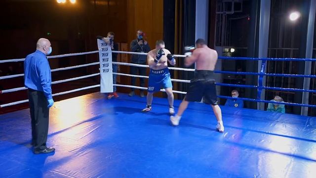 Вечер профессионального бокса, г. Бердянск, 28.03.2021 — Замиг Атакишиев и Семен Пахомов смотреть онлайн