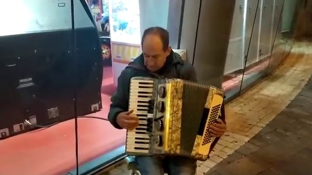 Румынский танец.Играет Натан Нахимович.Аккордеон. смотреть онлайн