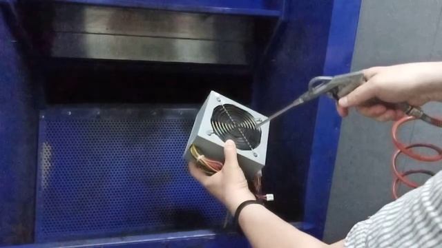 Чистка блока питания от пыли сжатым воздухом смотреть онлайн