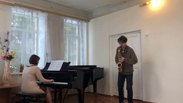 Доможиров Демьян Алексеевич. Михаил Готлиб концерт для саксофона альта с духовым оркестром, часть 2 смотреть онлайн