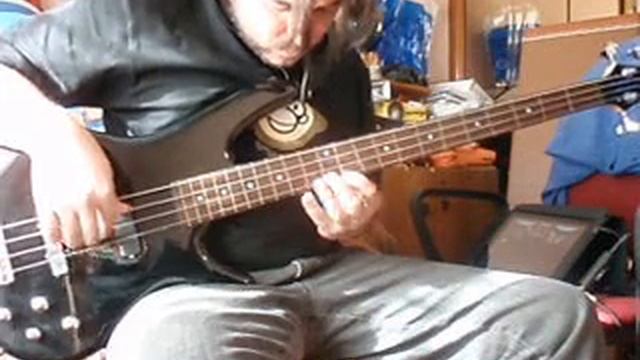 SergiusBG - Review Ibanez GSR200 Fretless II смотреть онлайн