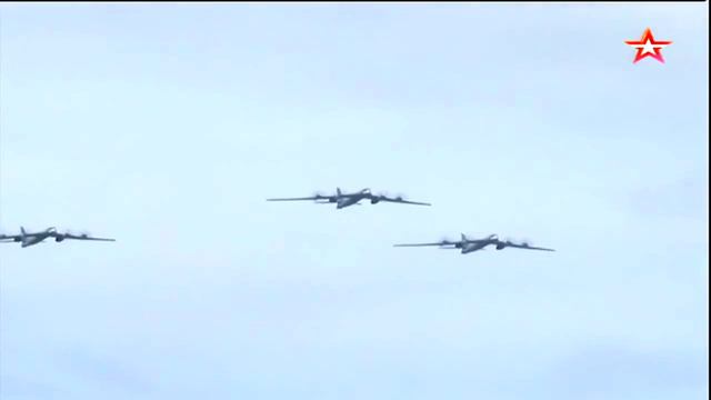 МОЩЬ И ВЕЛИЧИЕ РОССИИ! АРМАТА РЕПЕТИЦИЯ ПАРАДА 2015 смотреть онлайн