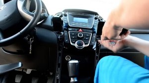 снимаем панель в i30