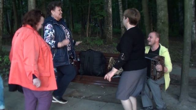 Измайловский пятачок.Частушки под гармонь.Исполняет Родина В,Никитин А смотреть онлайн