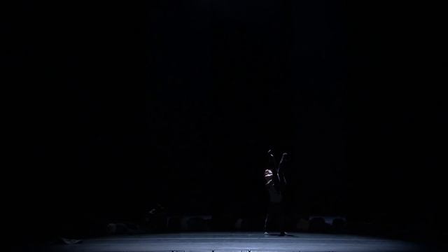 Flight Pattern – Crystal Pite (Kristen McNally, Marcelino Sambé; The Royal Ballet)