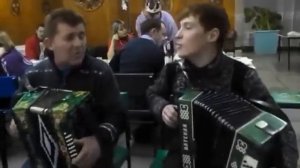 Валерий и Дмитрий Голубевы  Шёл со службы казак молодой