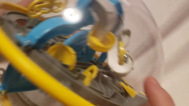 Perplexus Beast by Spinmaster смотреть онлайн