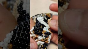 Плетеный на станке браслет из бисера, доработка края