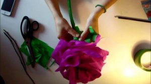 Как сделать Гигантский цветок из гофрированной бумаги. Подробный мастер-класс