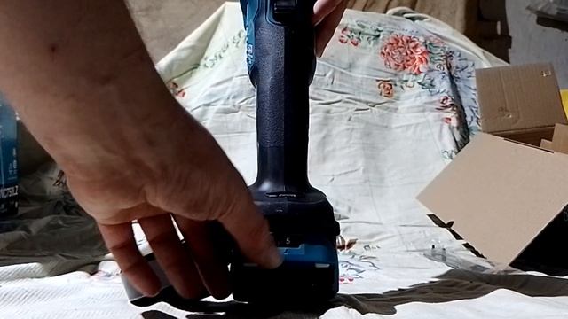 Makita,18 вольт линейка 1).Болгарка DGA 513 Z.2). Перфоратор DHR 171 Z .3). ПылесосDVC 750LZ. смотреть онлайн