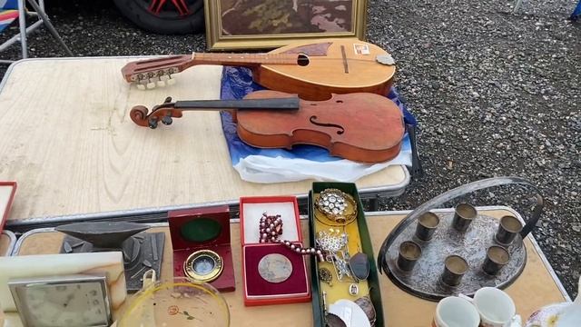 Блошиный рынок в Праге. U elektry смотреть онлайн