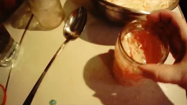 Весна не время для заготовок, но самоизоляция вносит коррективы. Мариную капусту. смотреть онлайн