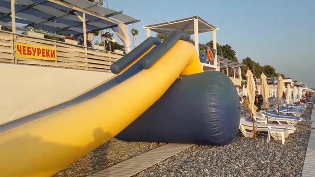 Лазаревское. пляж "Дельфин" вечер 5 августа 2021г. смотреть онлайн