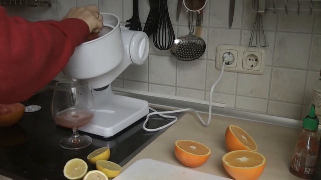 Vitamin-Booster für den Winter | Frisch gepresster Zitrussaft auf der MUM 4-Küchenmaschine смотреть онлайн