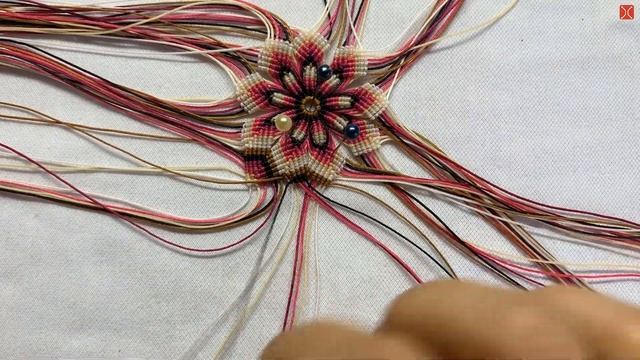 Macrame mandala flower - Tutoriel pendentif mandala DIY en micro macramé смотреть онлайн