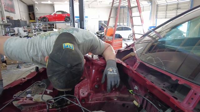 Rebuilding a SMASHED 2017 Honda Accord. смотреть онлайн