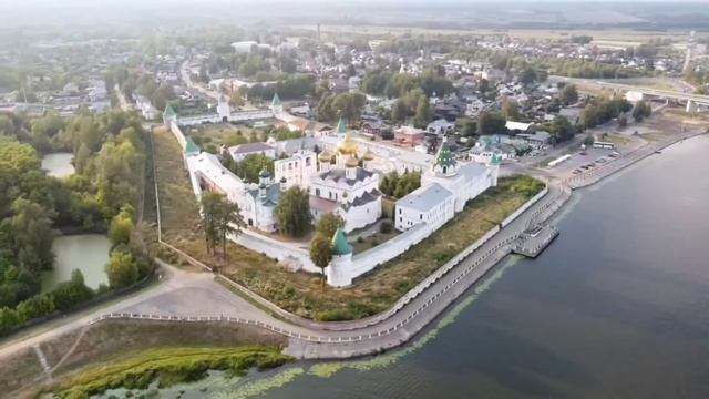 Кострома. Свято-Троицкий Ипатьевский монастырь смотреть онлайн