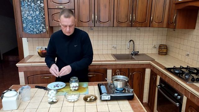 Супер закуска! Маринованные перепелиные яйца. смотреть онлайн