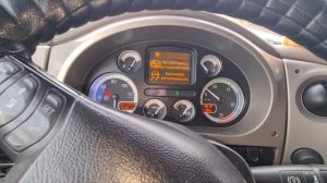 DAF XF 105 510 ремонт печки не регулируется температура салона ,Придётся ехать Официапам!