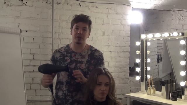 Правильный пробор при укладке волос. Очередная досадная ошибка парикмахеров. смотреть онлайн