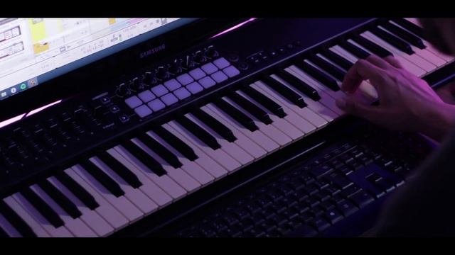 Space Trip - Markov | Synthwave Launchkey Performance смотреть онлайн