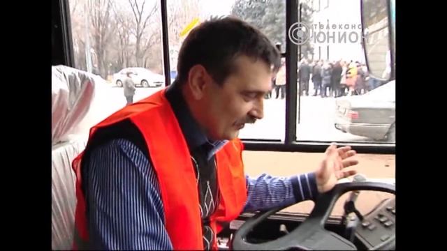 Два новых троллейбуса в мариупольском депо смотреть онлайн