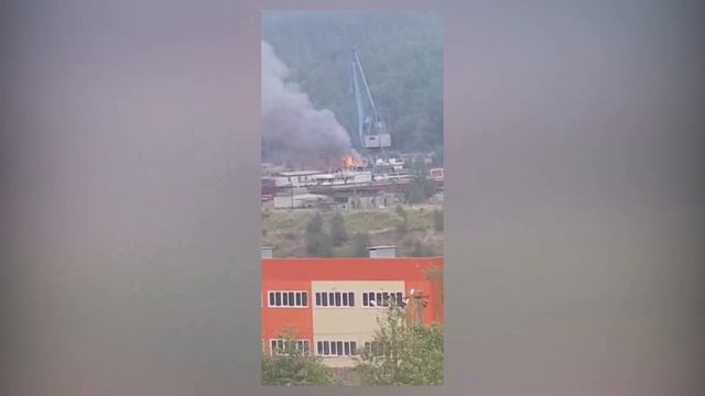 Сегодня утром в микрорайоне новая РЭБ произошло возгорание неэксплуатируемого танкера смотреть онлайн