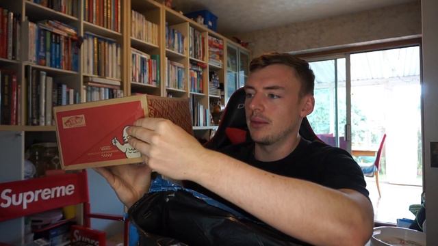 Unboxing ALL THREE PAIRS of the PALACE VANS COLLAB! (Triple Hypebeast Sneaker Unboxing) смотреть онлайн