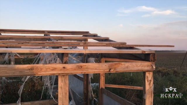 Что стало с стретчпленкой на теплице. Модернизация смотреть онлайн