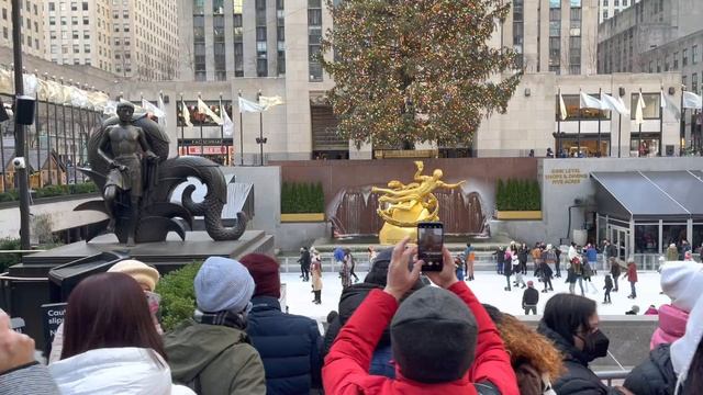 Walking Around New York City In Winter - 4k NYC Christmas Walk - Manhattan Midtown смотреть онлайн