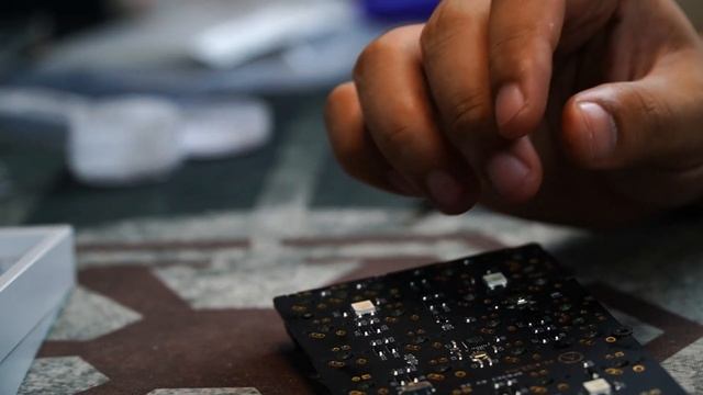 $100 For just a NUMPAD?! | BUILDS смотреть онлайн