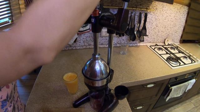 Пресс для цитрусовых и гранатов Cancan CC.MP03 Соковыжималка профессиональная обзор дома смотреть онлайн