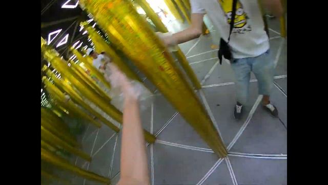 Зеркальный лабиринт | запутанный влог) смотреть онлайн