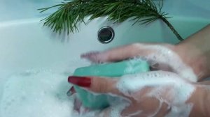 ??Asmr soap. Мыление хвойного мыла. Мыление мыла.??
