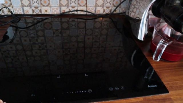 Маленькая кухня, но удобная ?? Открываем все ящики! Организация и хранение смотреть онлайн