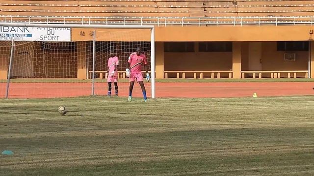 Mena National : Première séance des joueurs смотреть онлайн