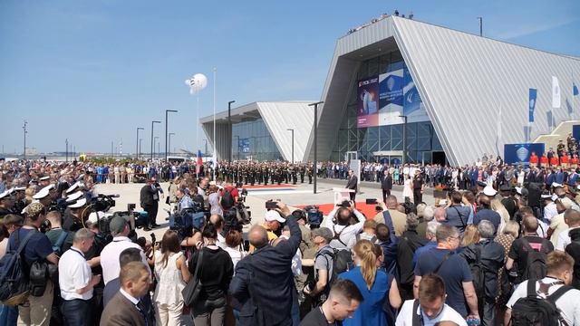 Международный военно-морской салон. Открытие смотреть онлайн