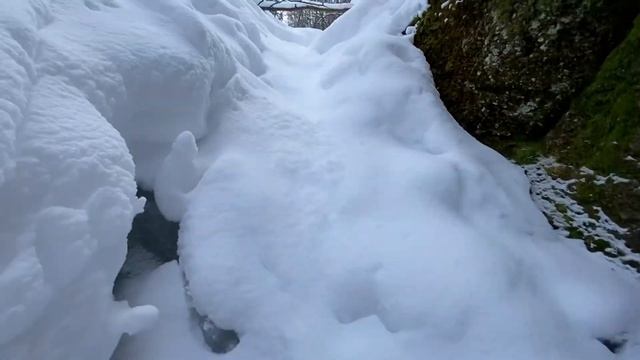 Зимний лыжный поход на водопад Кук-Караук, нашли ледяную пещеру в каньоне Кунгуртуй. смотреть онлайн