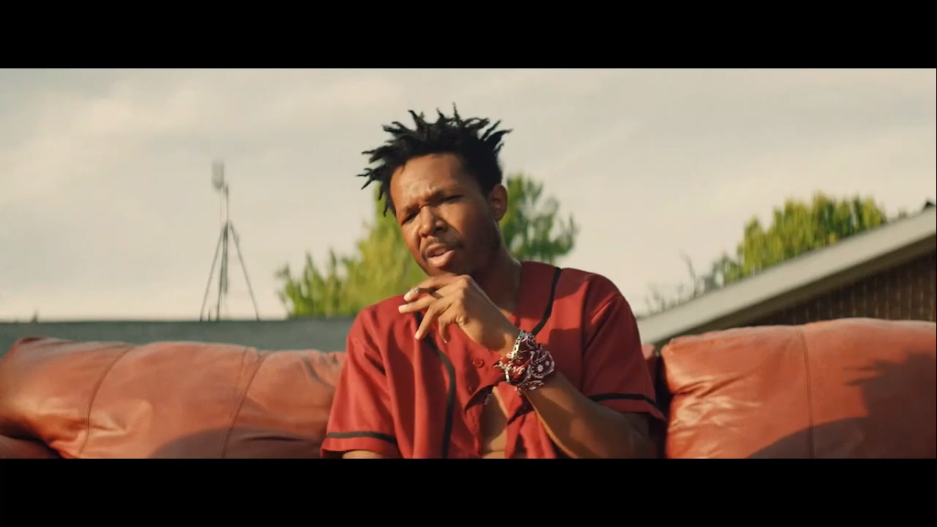 Трейлер "СЕРДИТАЯ ЧЕРНАЯ ДЕВУШКА И ЕЕ МОНСТР" (2023) Лайя Делеон Хейс, Чад Л. Си смотреть онлайн