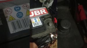 Замена электролита в старом не обслуживаемом аккумуляторе.