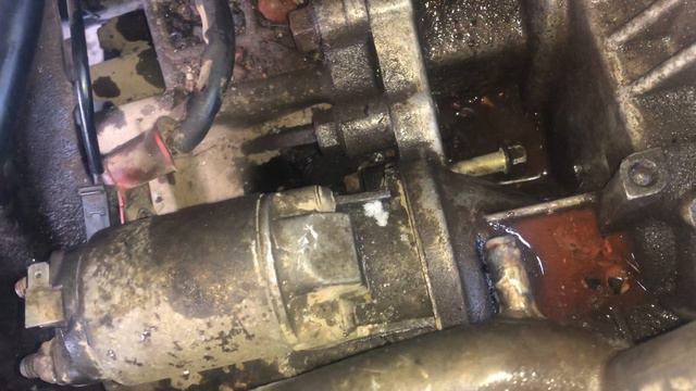 Как снять стартер на автомобиле Mitsubishi Lancer Cedia смотреть онлайн