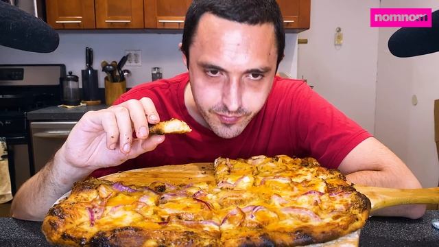 HONEY MUSTARD CHICKEN PIZZA ! * MUKBANG PIZZA PARTY * NOMNOMSAMMIEBOY смотреть онлайн